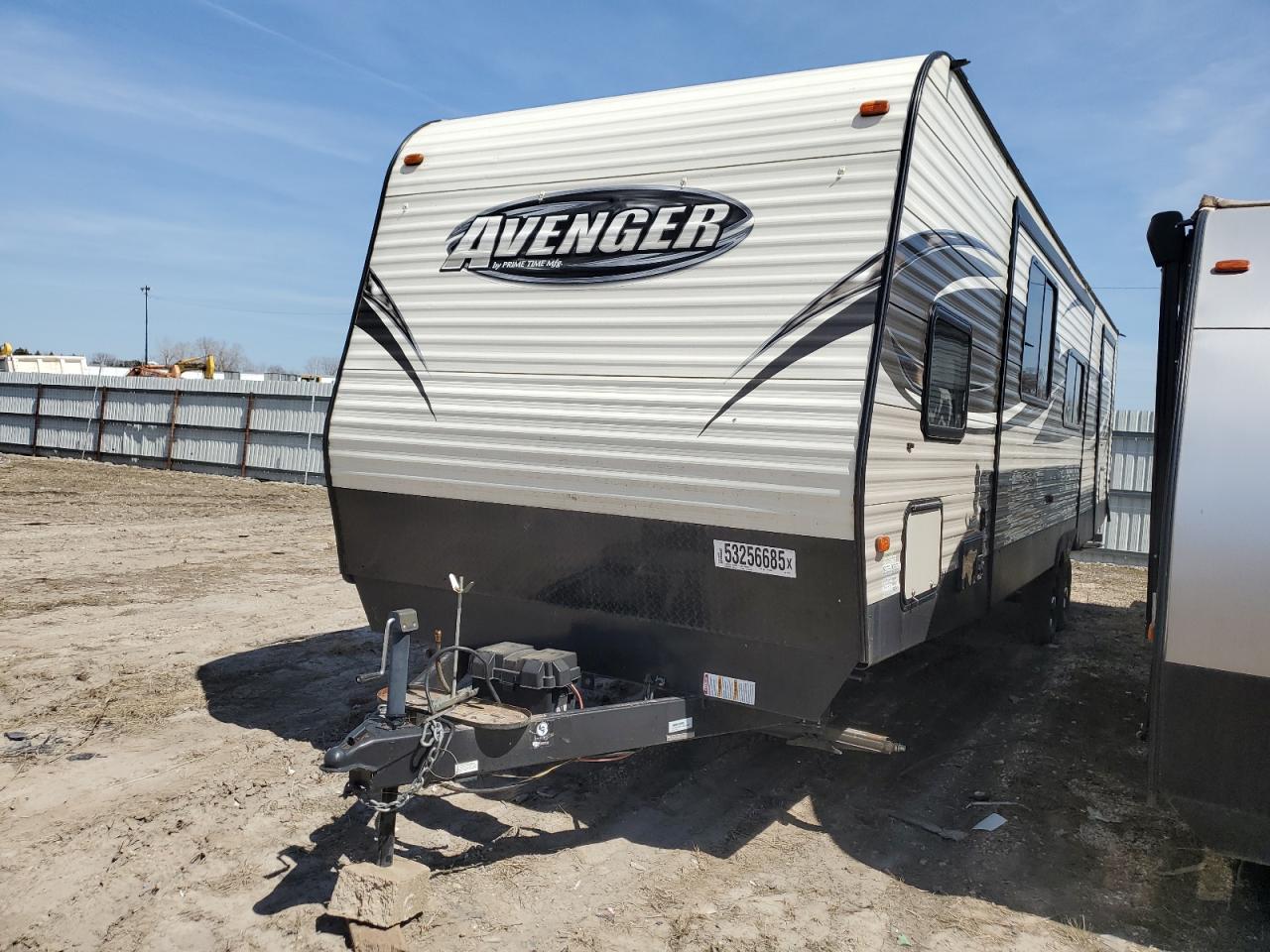 Lot #3273739379 2017 AVENGER 32FBI