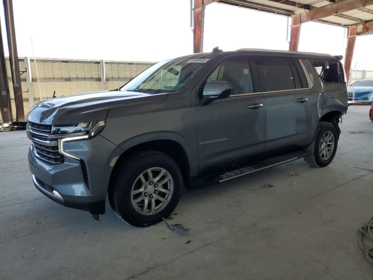 CHEVROLET SUBURBAN C1500 LT