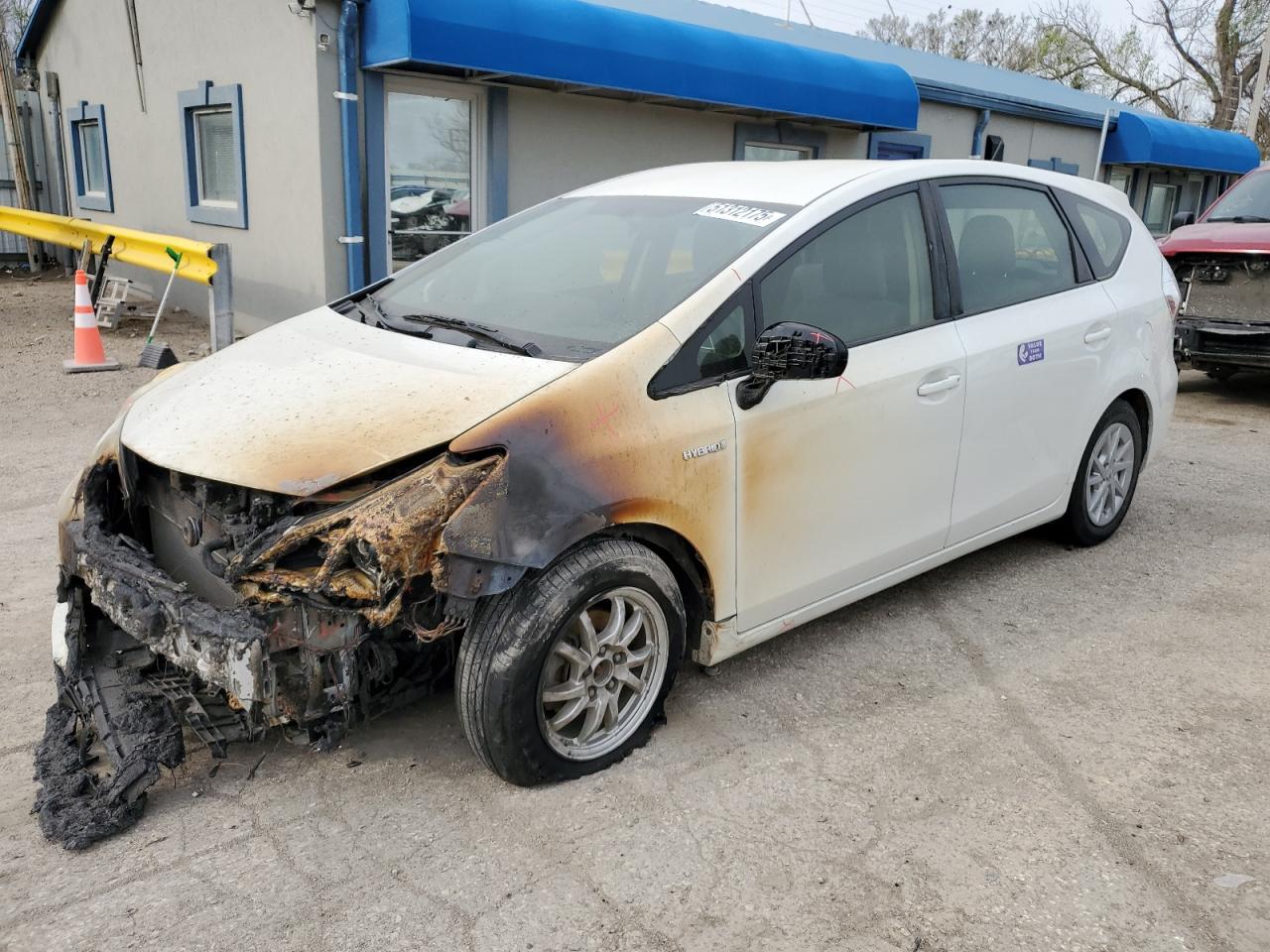 TOYOTA PRIUS V