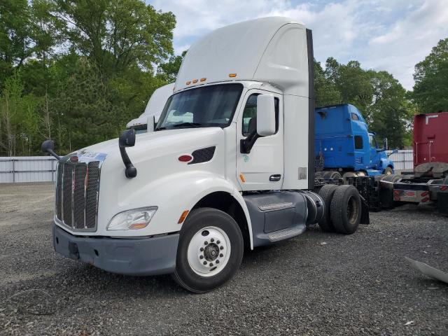 2016 PETERBILT TRACTOR 579 #3246760830