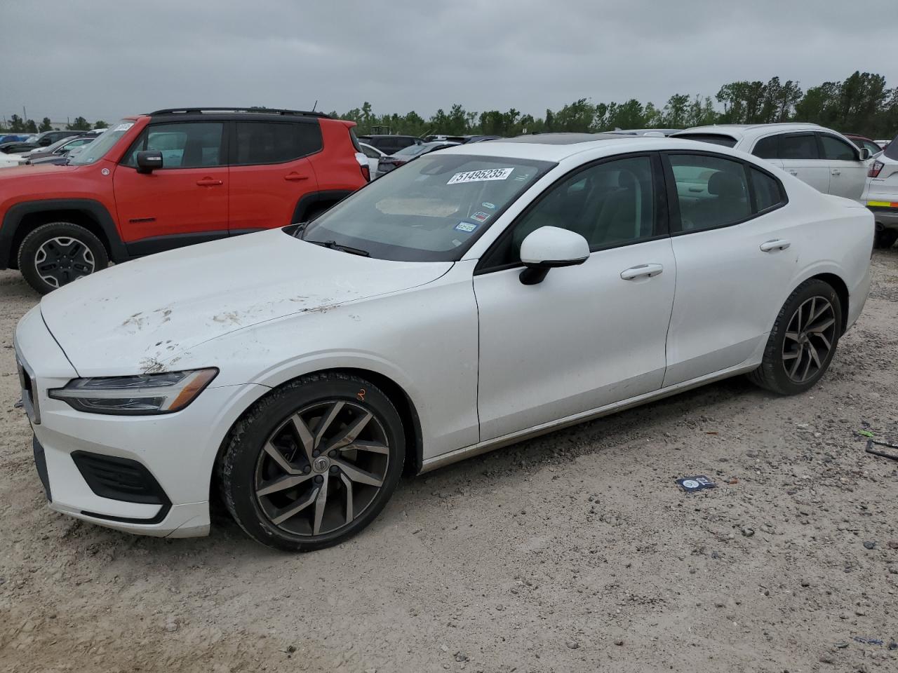 VOLVO S60 T5 MOMENTUM
