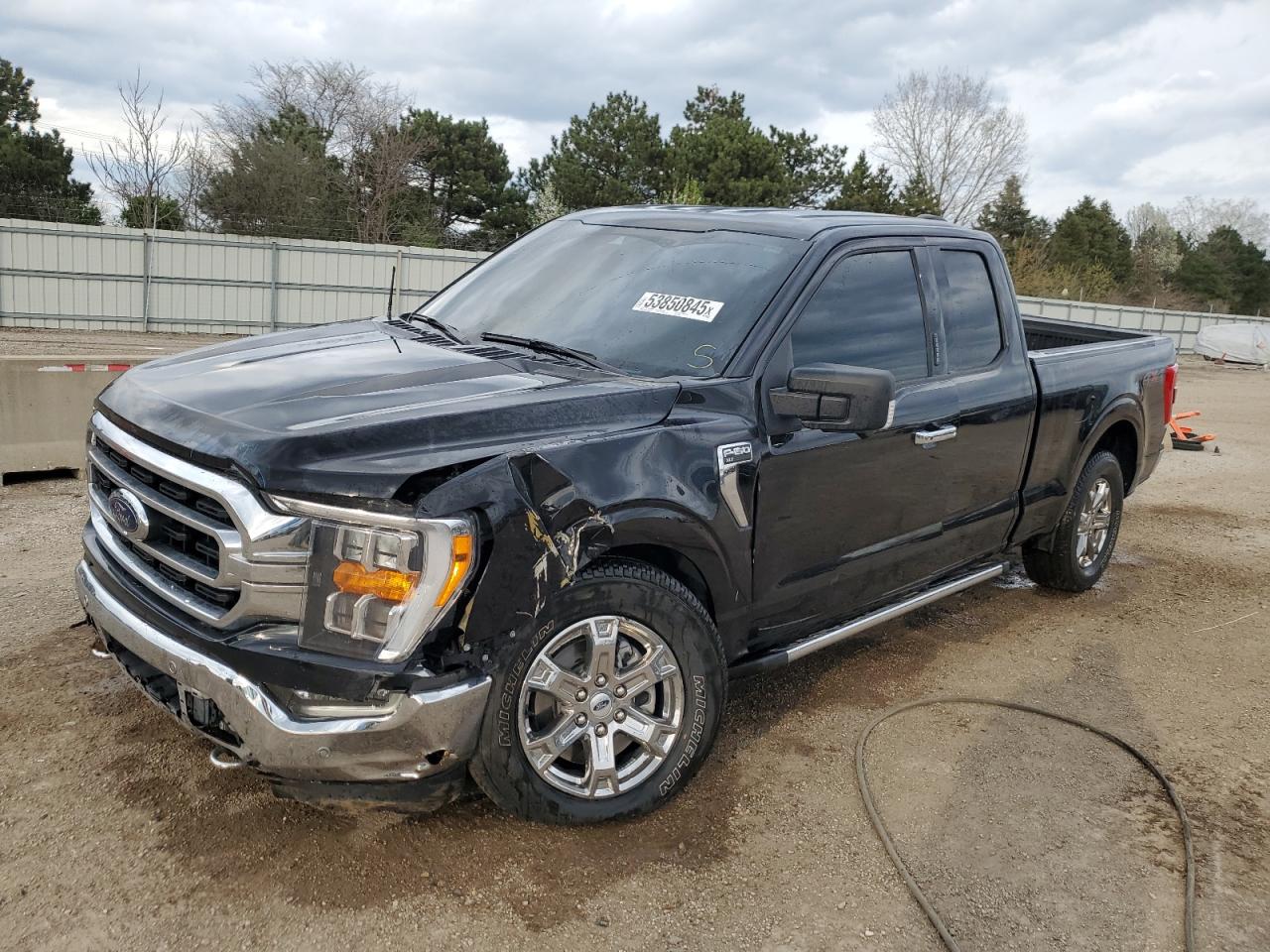 FORD F-150 SUPER CAB