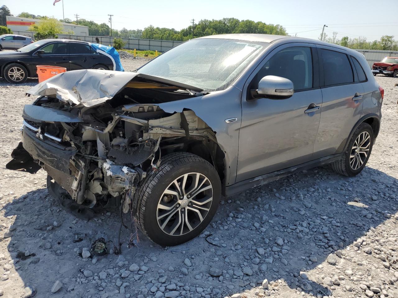 MITSUBISHI OUTLANDER ES