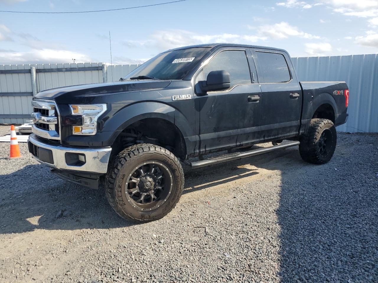 FORD F-150 SUPERCREW