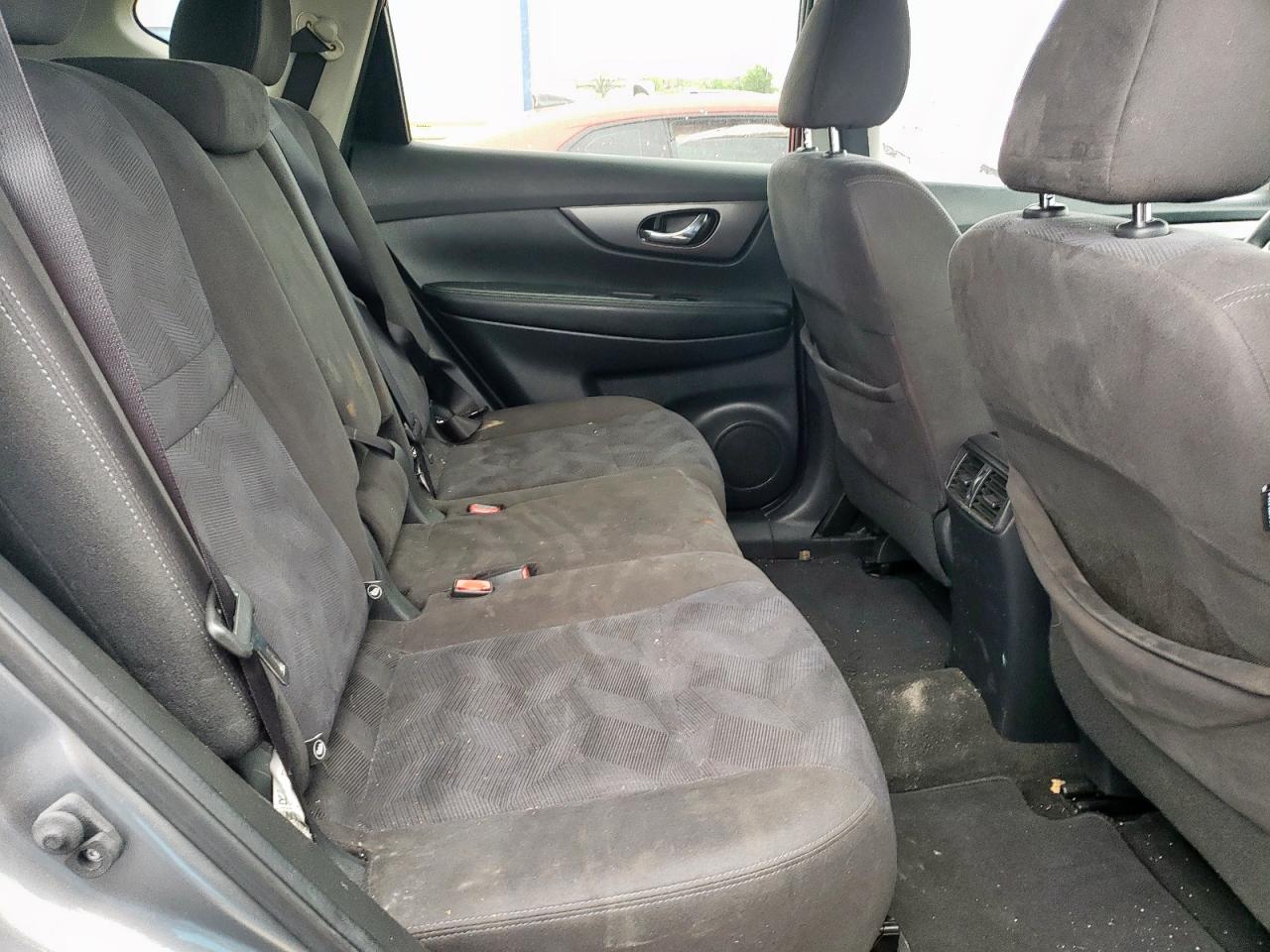 Nissan Rogue s 2015