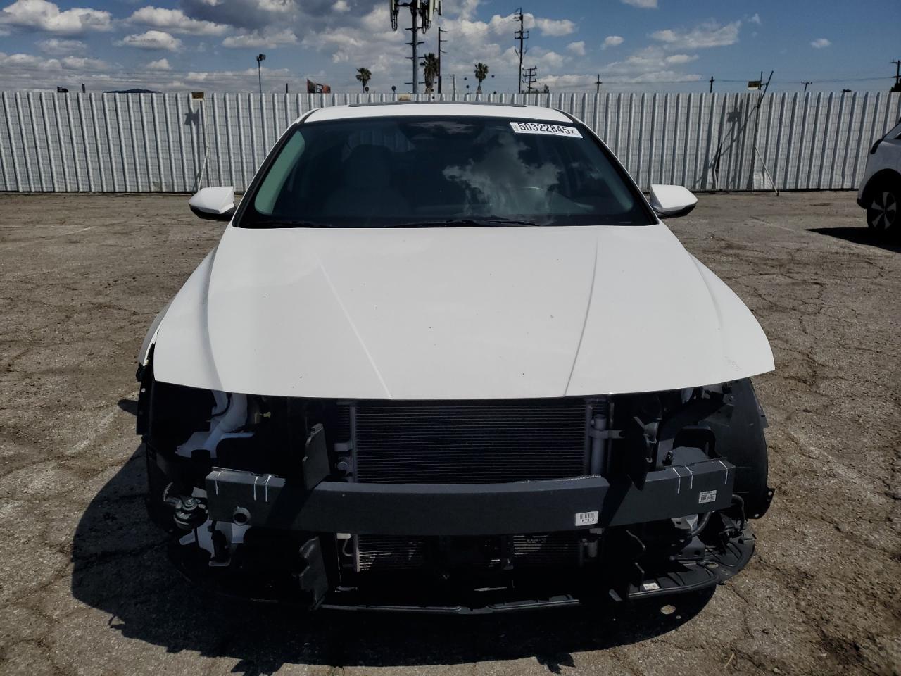 HYUNDAI ELANTRA LIMITED