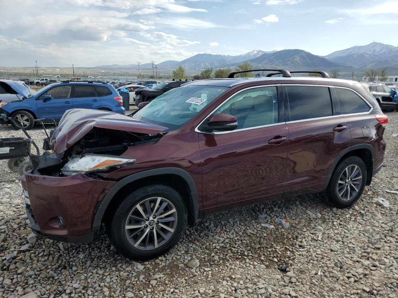 TOYOTA HIGHLANDER SE