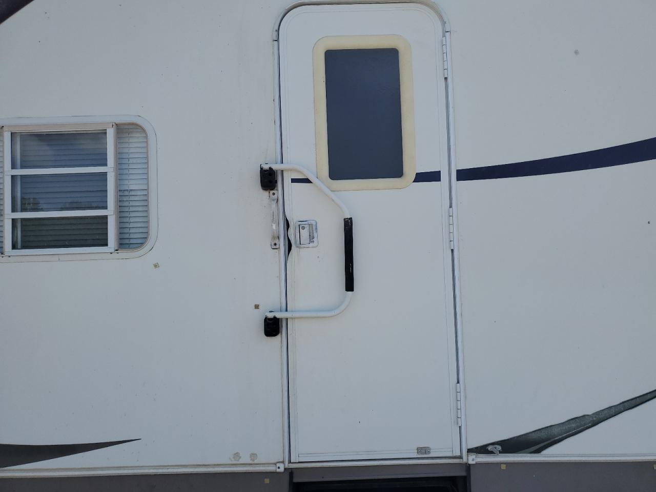 Lot #3290190253 2004 WILDWOOD SIERRA