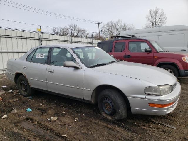 Vin: 4t1sk12e4nu138119, lot: 51475195, toyota camry le 19924