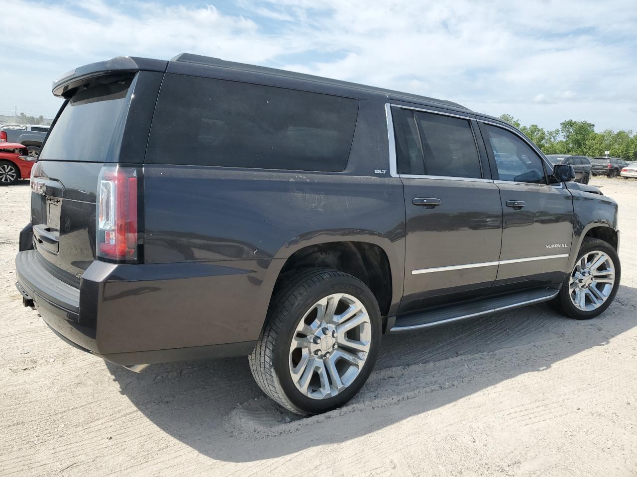 GMC YUKON C1500 SLT