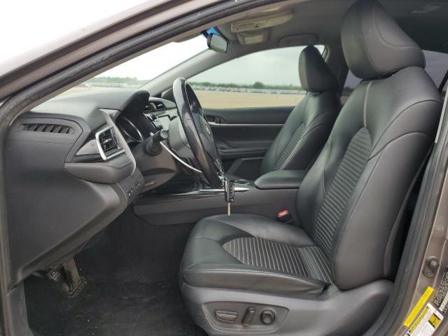 2018 TOYOTA CAMRY L - 4T1B11HK1JU587848