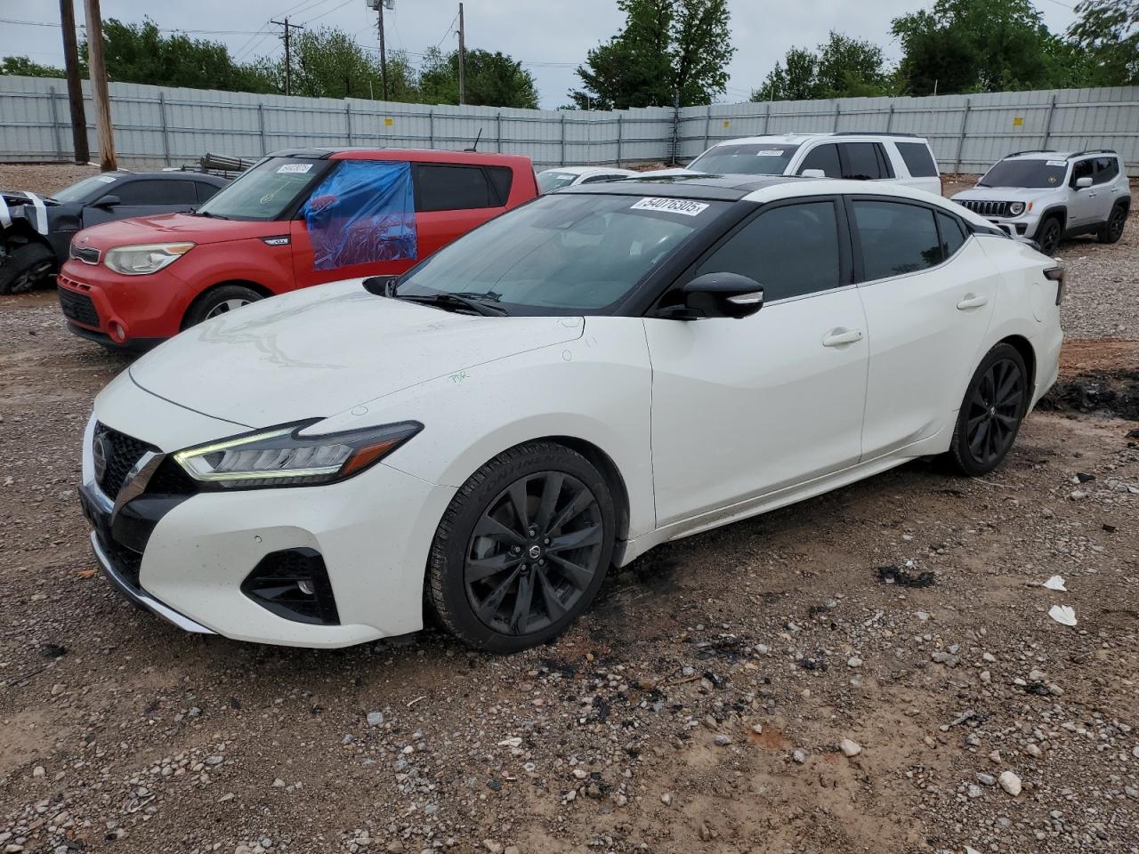 NISSAN MAXIMA SR
