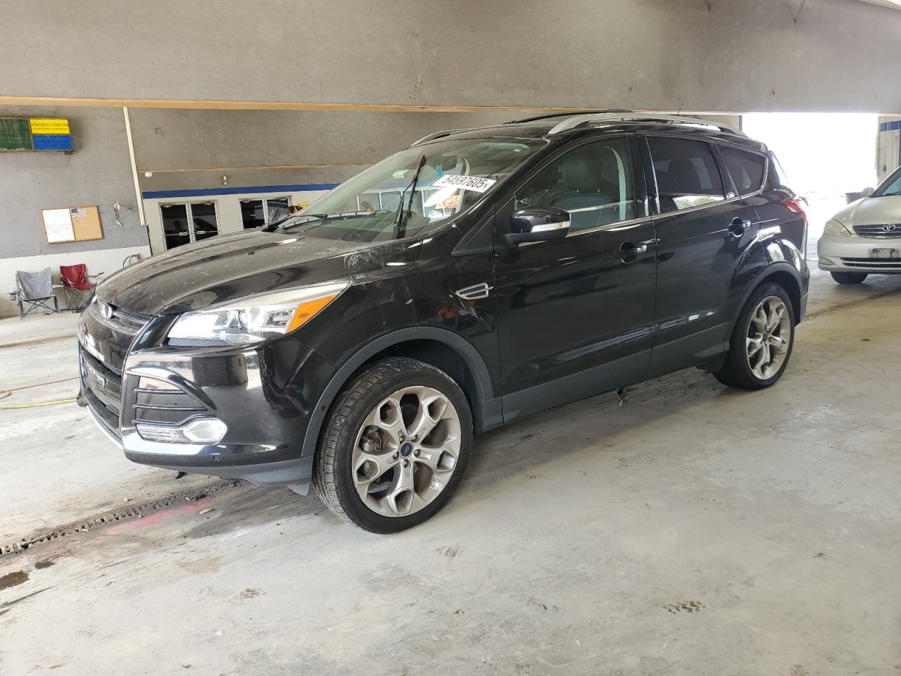 FORD ESCAPE TITANIUM