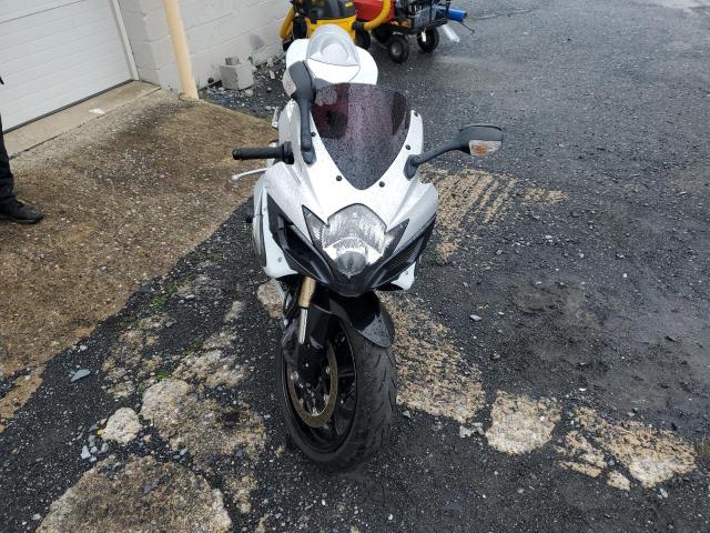 SUZUKI GSX-R600 2007 JS1GN7DA972125292 photo #3