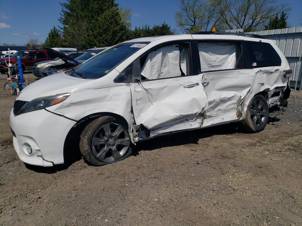 TOYOTA SIENNA SE