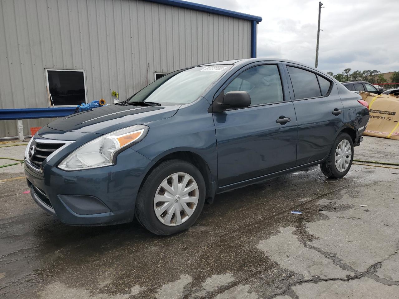 NISSAN VERSA S