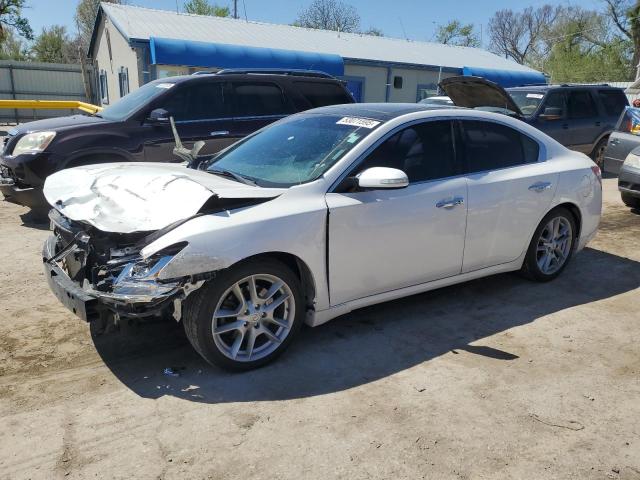 NISSAN MAXIMA S