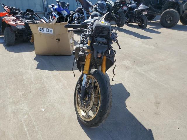 YAMAHA YZFR7 2022 black  gas JYARM38E5NA003163 photo #3