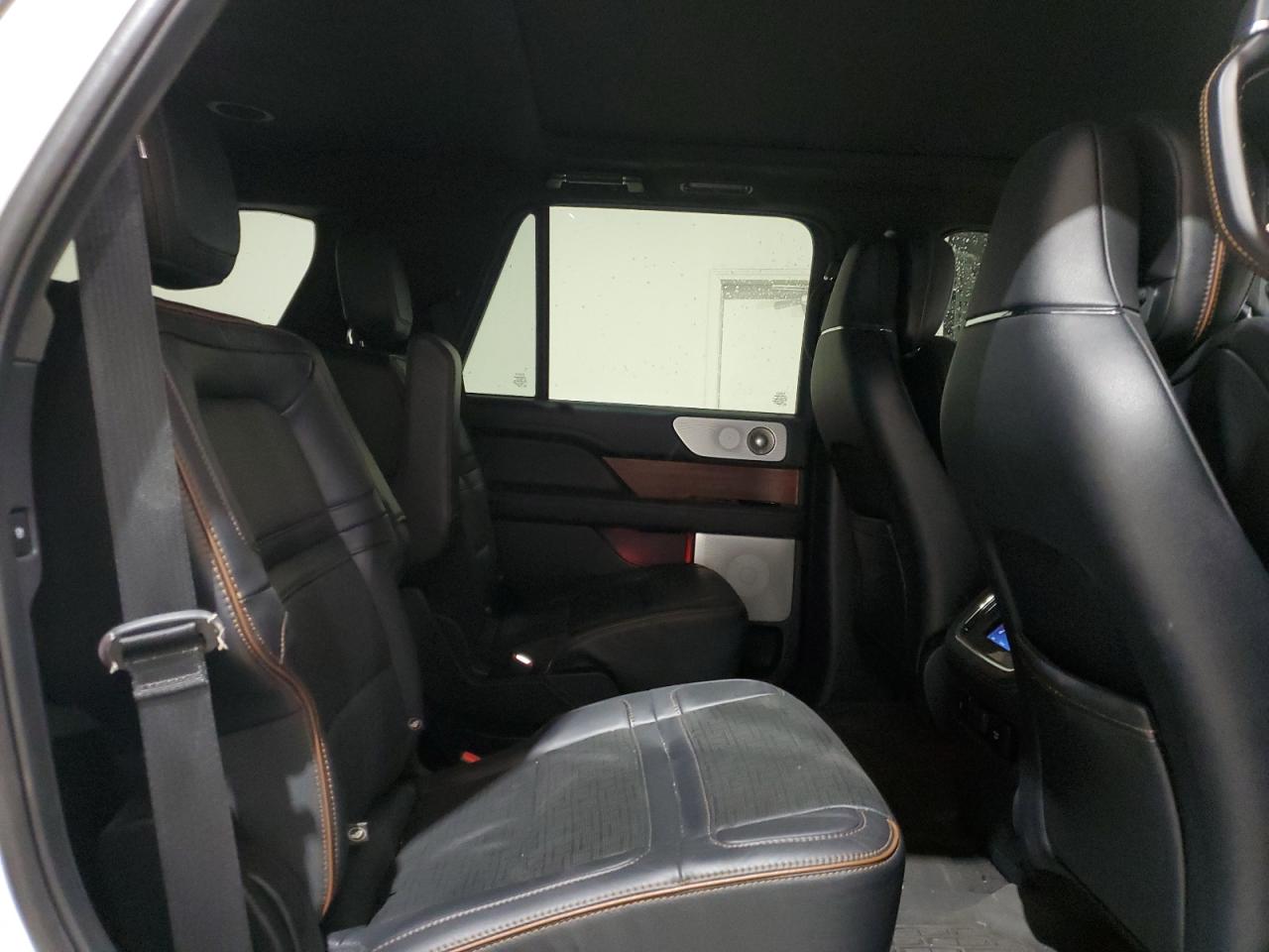 LINCOLN NAVIGATOR BLACK LABEL