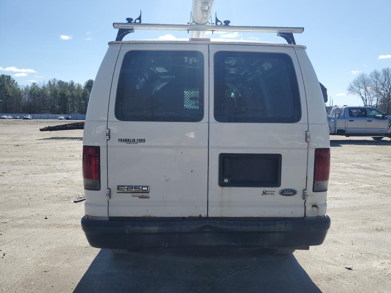 FORD ECONOLINE E250 VAN