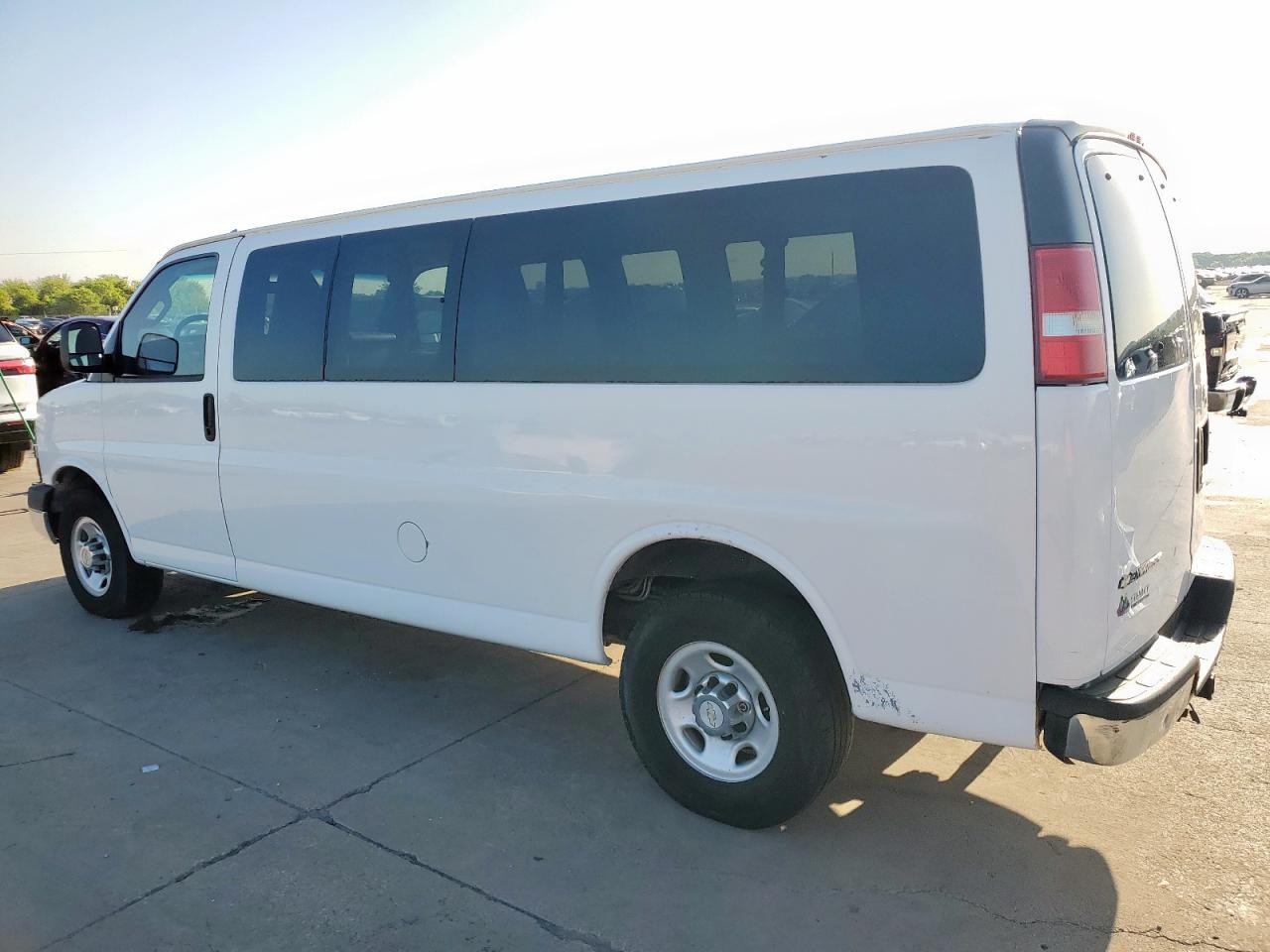 CHEVROLET EXPRESS LT