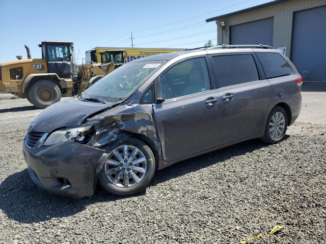TOYOTA SIENNA XLE