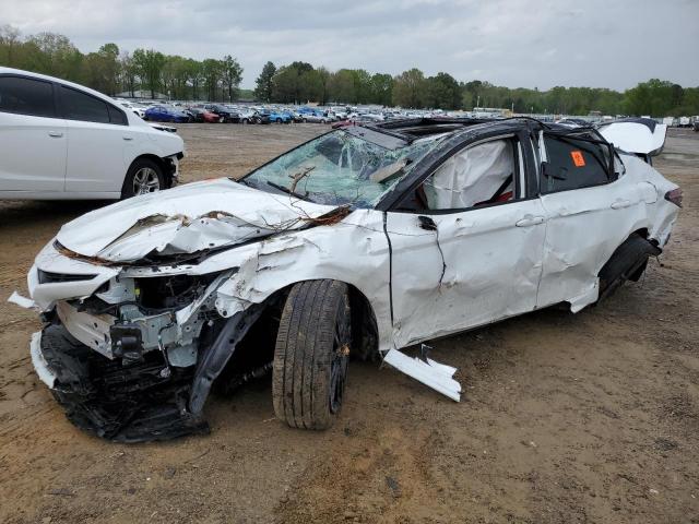 TOYOTA CAMRY XSE