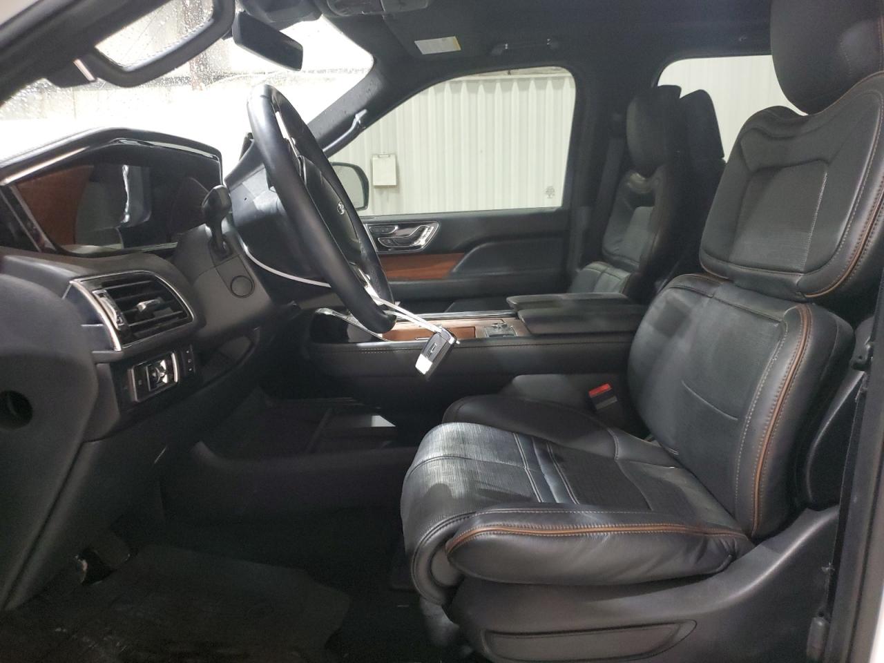 LINCOLN NAVIGATOR BLACK LABEL