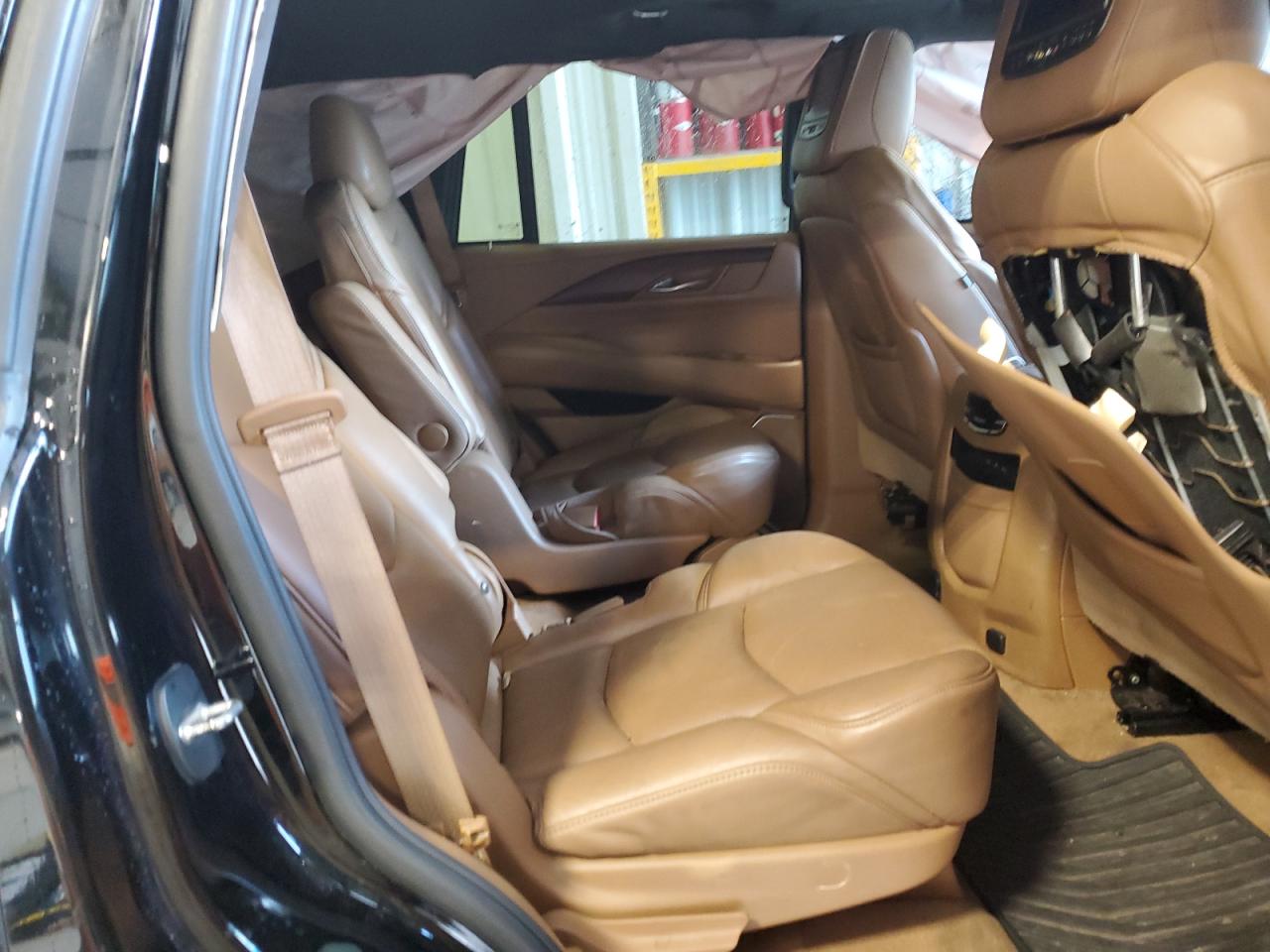 CADILLAC ESCALADE PLATINUM