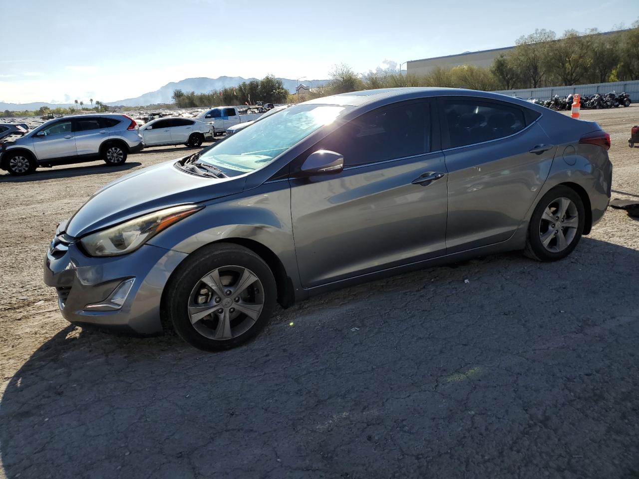HYUNDAI ELANTRA SE