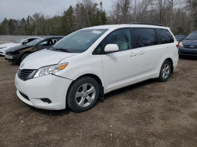 TOYOTA SIENNA LE
