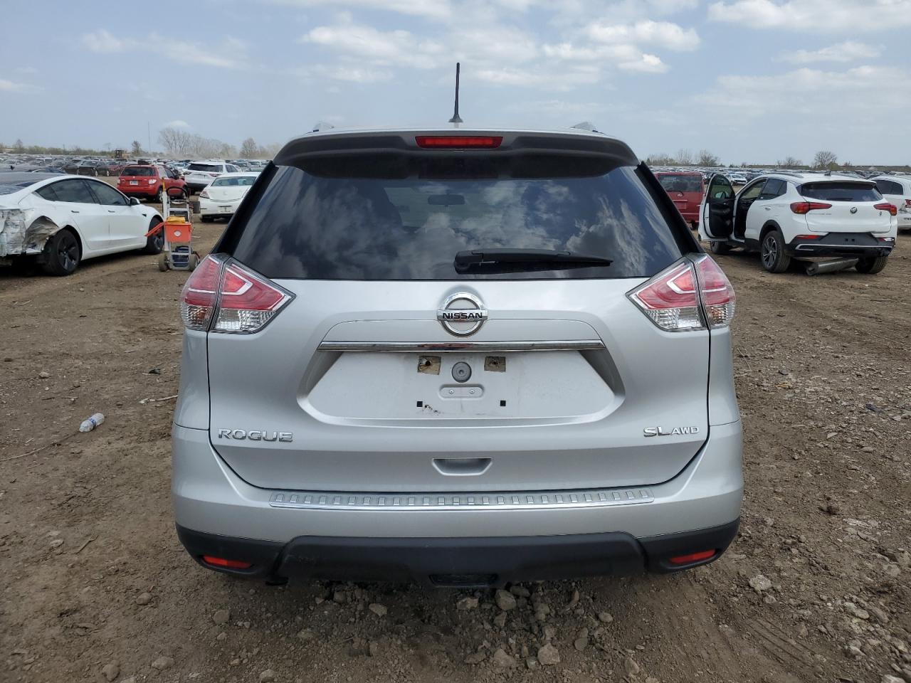Nissan Rogue s 2015