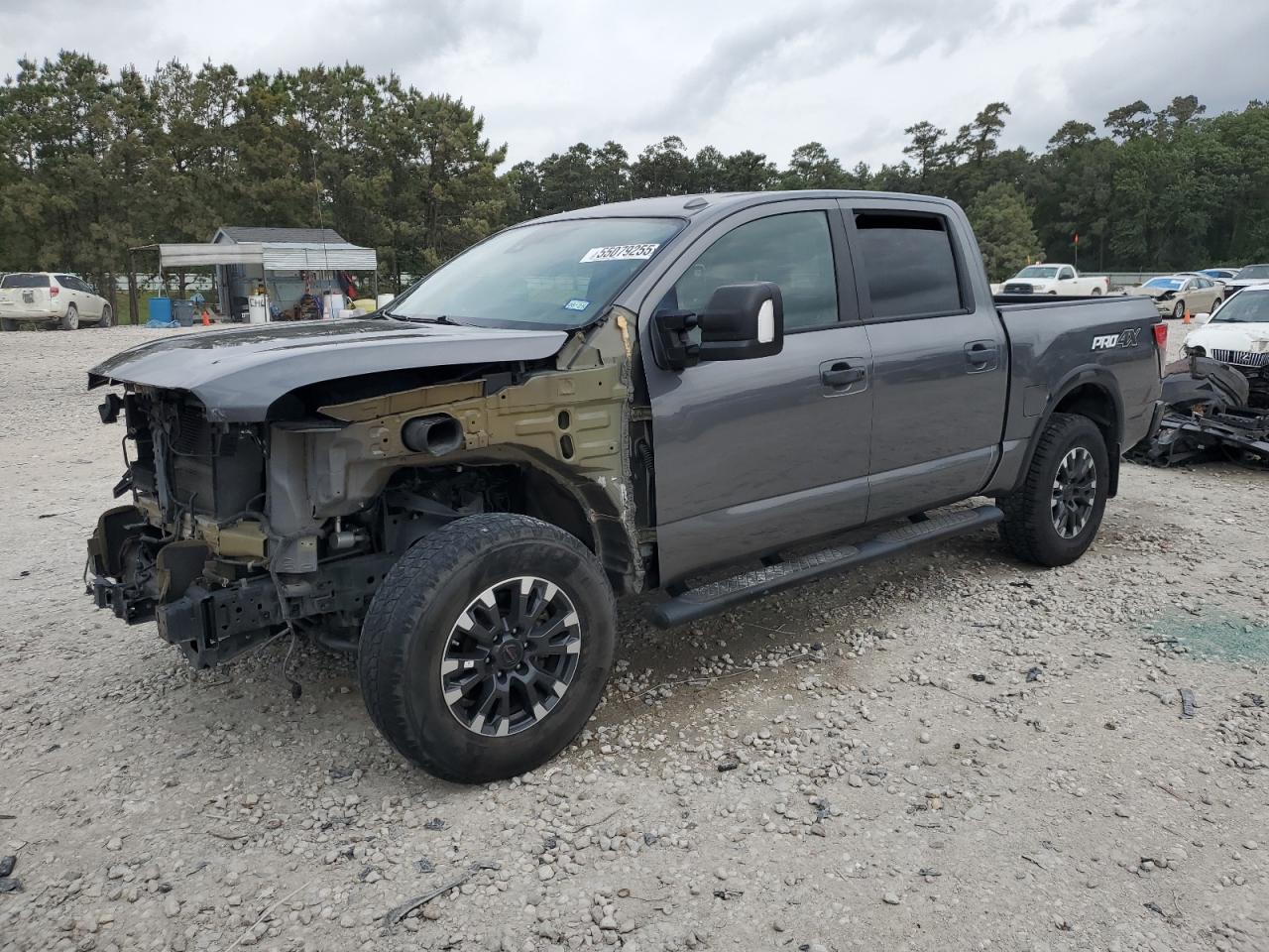 NISSAN TITAN SV
