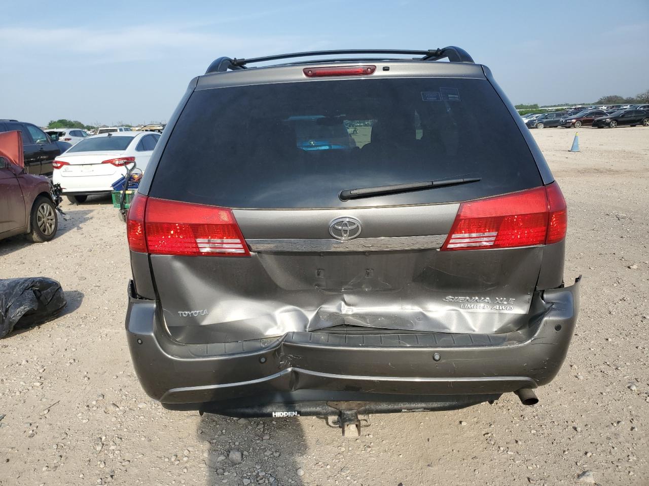 Lot #3282378319 2004 TOYOTA SIENNA XLE