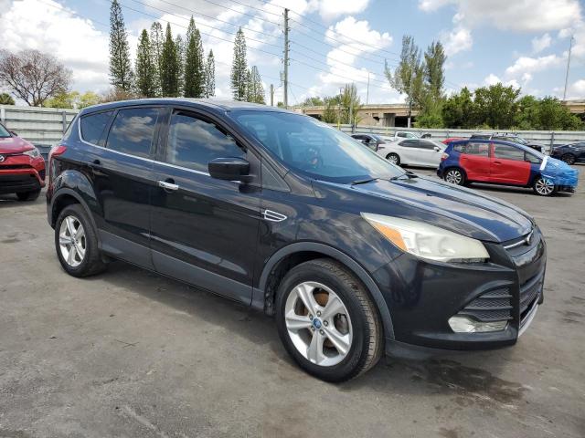 Vin: 1fmcu0gx5dub25381, lot: 50392295, ford escape se 20134