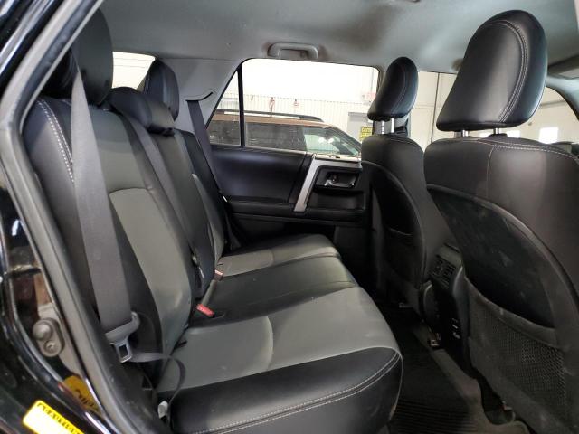 2018 TOYOTA 4RUNNER SR - JTEBU5JRXJ5523033