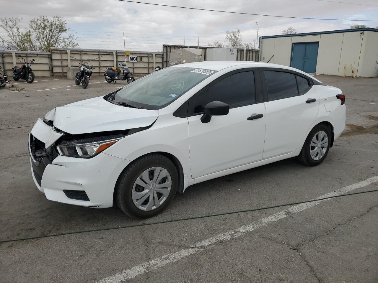 NISSAN VERSA S