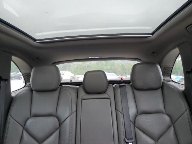 2017 PORSCHE CAYENNE - WP1AA2A20HKA82890