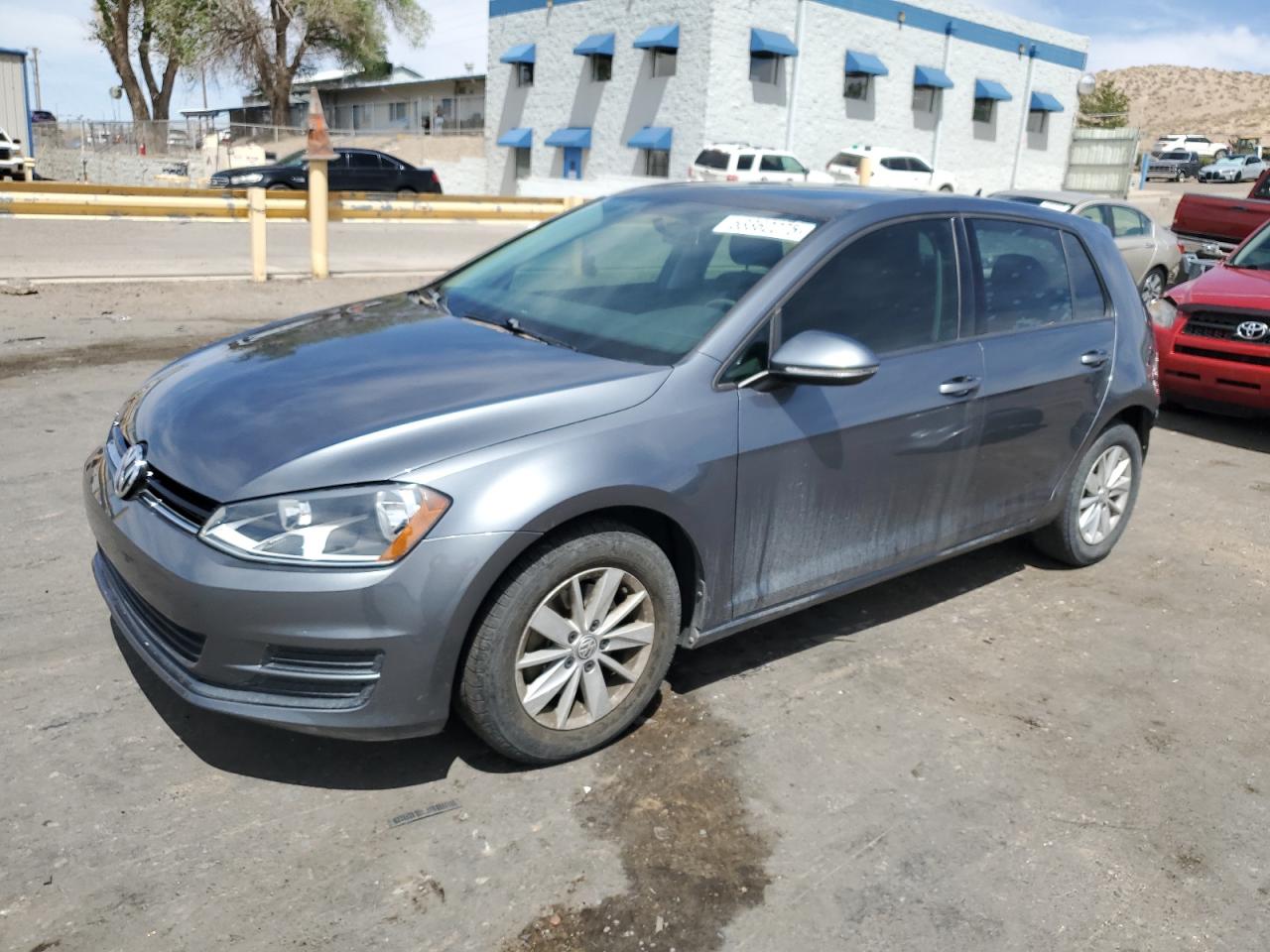 VOLKSWAGEN GOLF