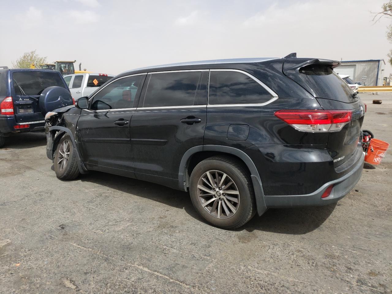 TOYOTA HIGHLANDER SE