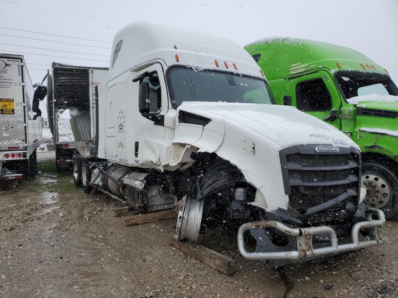Lot #3254538175 2018 FREIGHTLINER CASCADIA 1