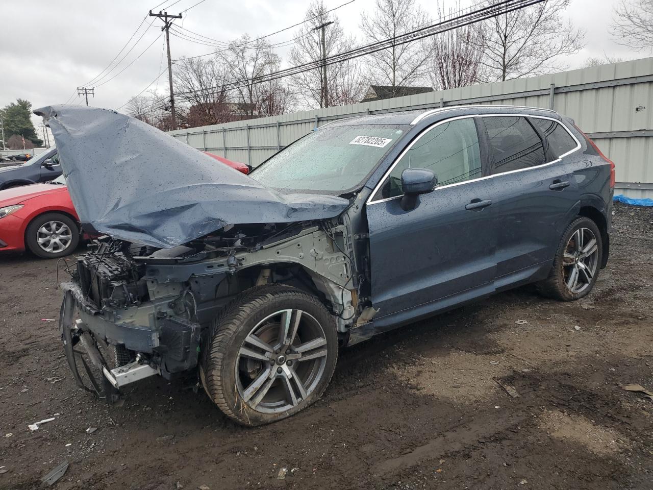 VOLVO XC60 T5 MOMENTUM