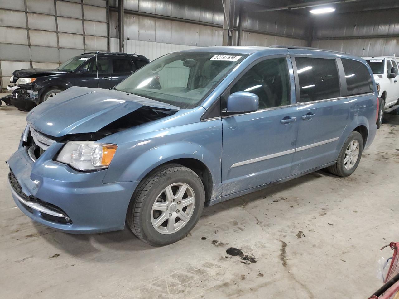 CHRYSLER TOWN & COUNTRY TOURING