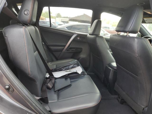 2017 TOYOTA RAV4 SE - JTMNFREV8HJ719404