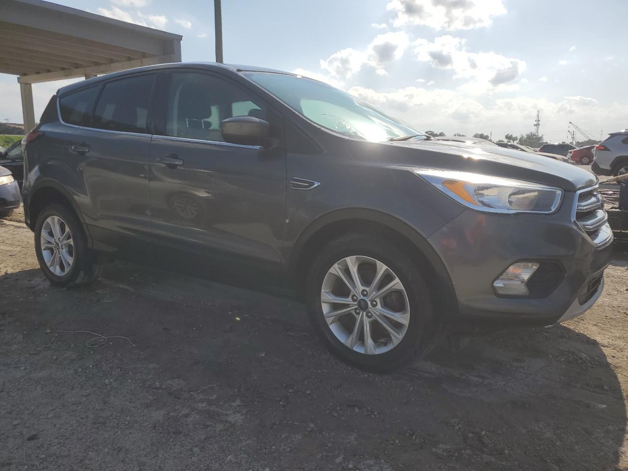 Ford Escape se 2017