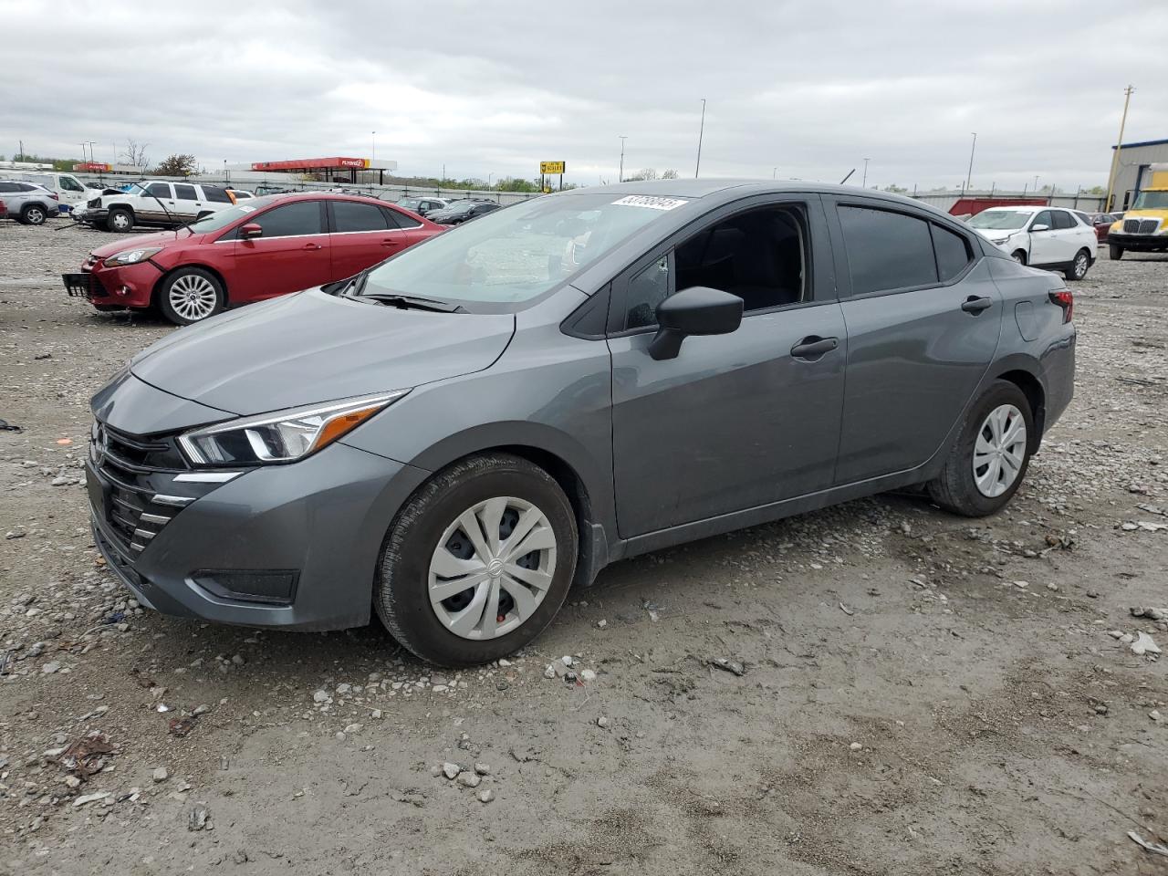 NISSAN VERSA S