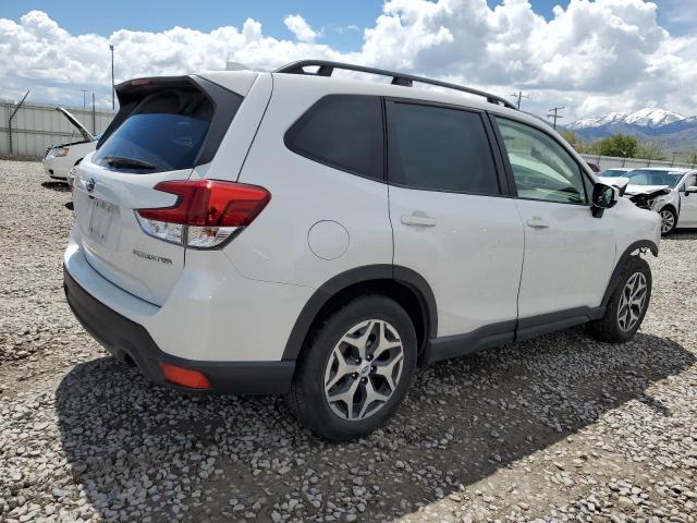 Vin: jf2skaec9nh486975, lot: 54443355, subaru forester premium 20223