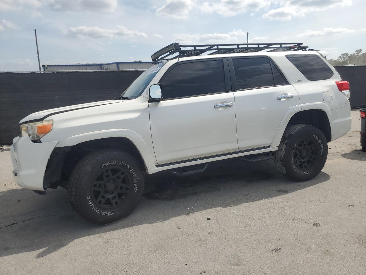 TOYOTA 4RUNNER SR5
