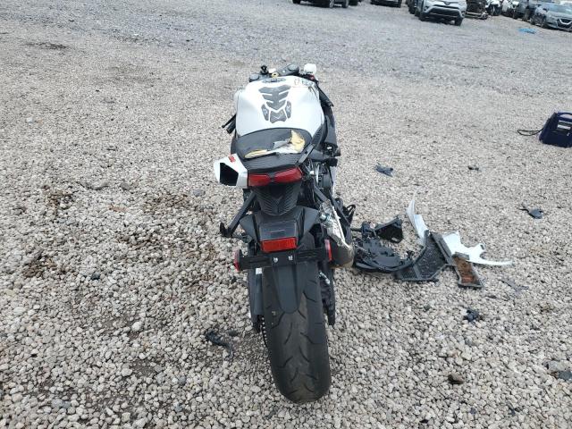 2025 SUZUKI GSX-R600 JS1GN7FA7S7100240