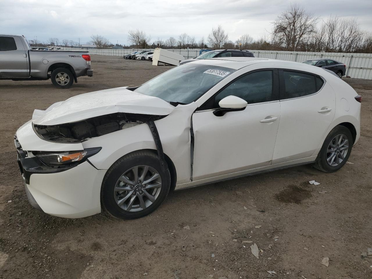 MAZDA 3 PREFERRED